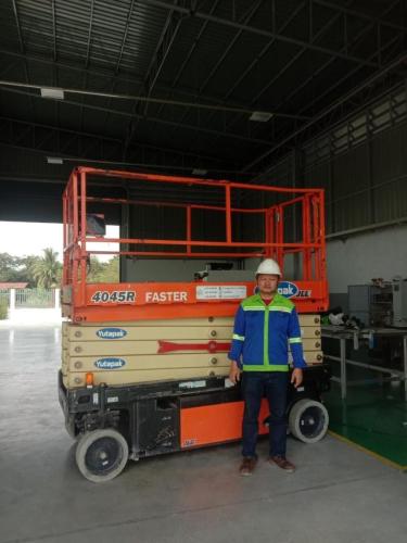 Boom-lift-2
