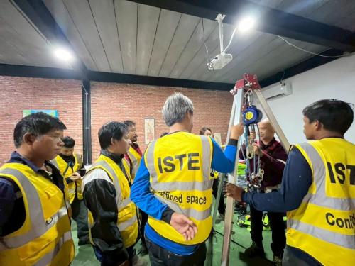 Confined-Space-Safety-Review-Training-Course-1