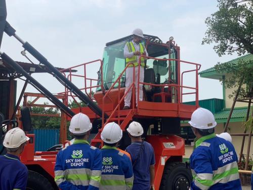 Container-Forklift-Safety-Course-Reach-Stacker-Online-training-available-26
