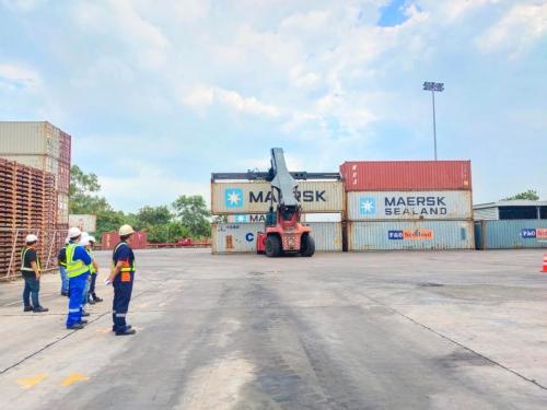 Container-Forklift-Safety-Course-Reach-Stacker-Online-training-available-9