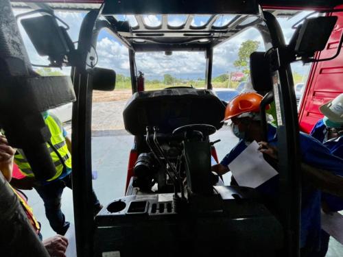 Course-on-forklift-driving-skills-and-proper-and-safe-forklift-maintenance-2
