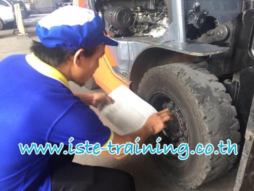 Course-on-forklift-driving-skills-and-proper-and-safe-forklift-maintenance-8