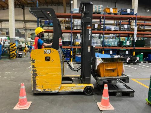 Course-on-how-to-drive-a-hand-pallet-truck-correctly-and-safely.-Urgent-training-10
