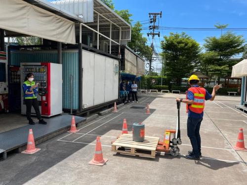 Course-on-how-to-drive-a-hand-pallet-truck-correctly-and-safely.-Urgent-training-12