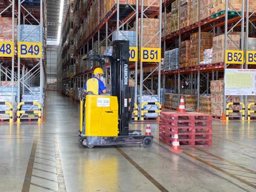 Course-on-how-to-drive-a-hand-pallet-truck-correctly-and-safely.-Urgent-training-5