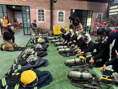 Firefighting-equipment-and-self-contained-13