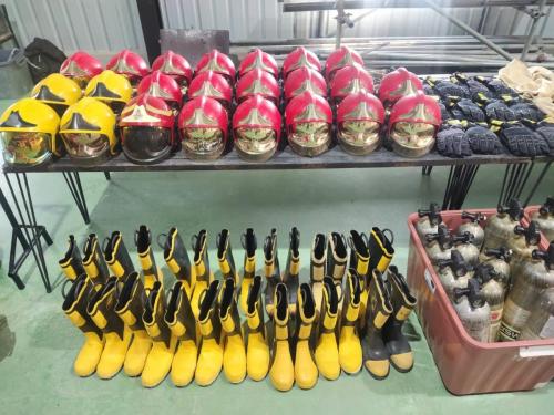 Firefighting-equipment-and-self-contained-2