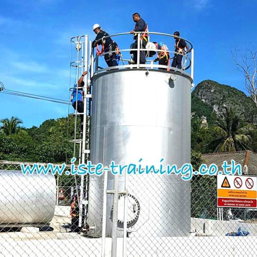 Rope-Work-and-Rappel-at-Height-in-Industry-Urgent-Training-10 (1)
