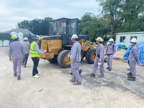 Safety-course-for-using-backhoe-loaders-and-excavators-1