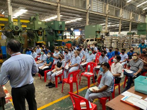 Safety-course-for-working-with-machinery-metal-stamping-machines-electric-welding-machines-4