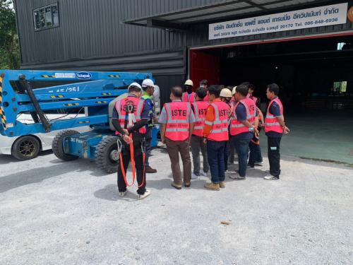 safety-training-boom-lift-x-lift-personal-lift-scissor-lift-20-people-1