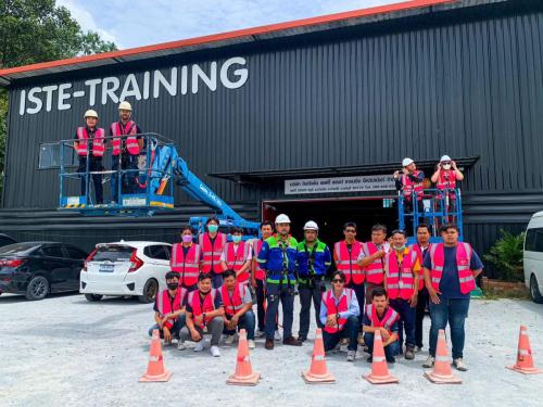 safety-training-boom-lift-x-lift-personal-lift-scissor-lift-20-people-14