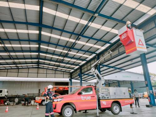 safety-training-boom-lift-x-lift-personal-lift-scissor-lift-20-people-16